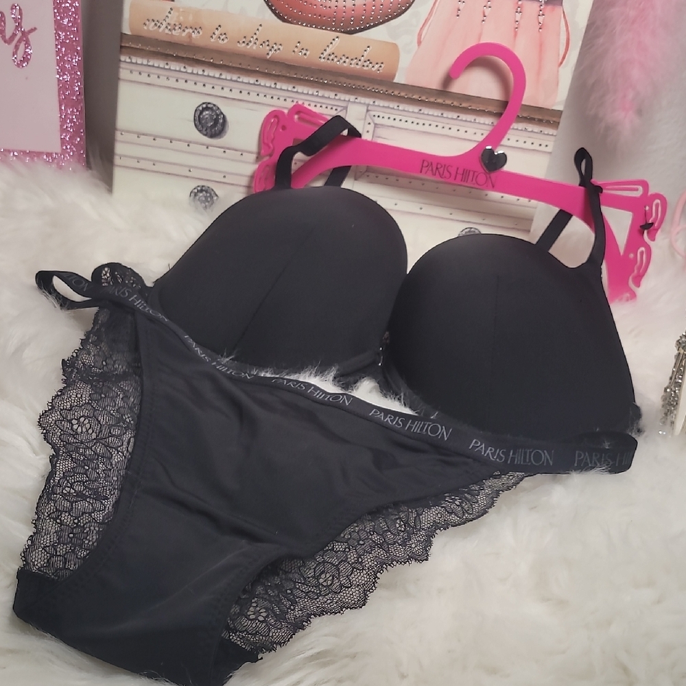 Paris Hilton Black Lace Bra and Panty Set  2097